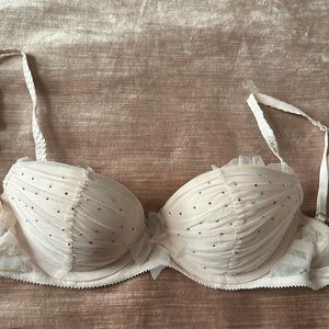 Victoria’s Secret bra 34B
